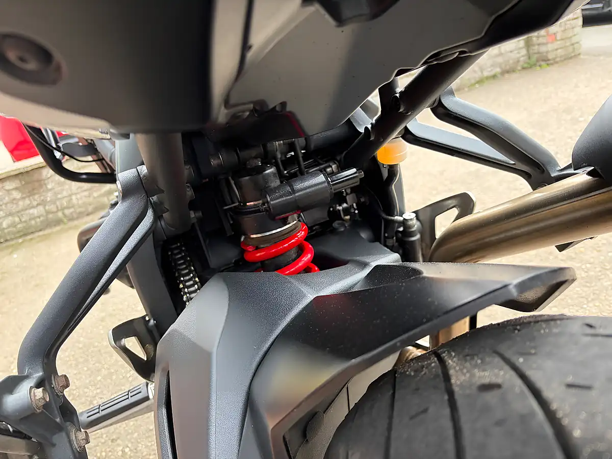 Used 2016 Triumph Tiger 1050 Sport - Interior and Exterior details 12