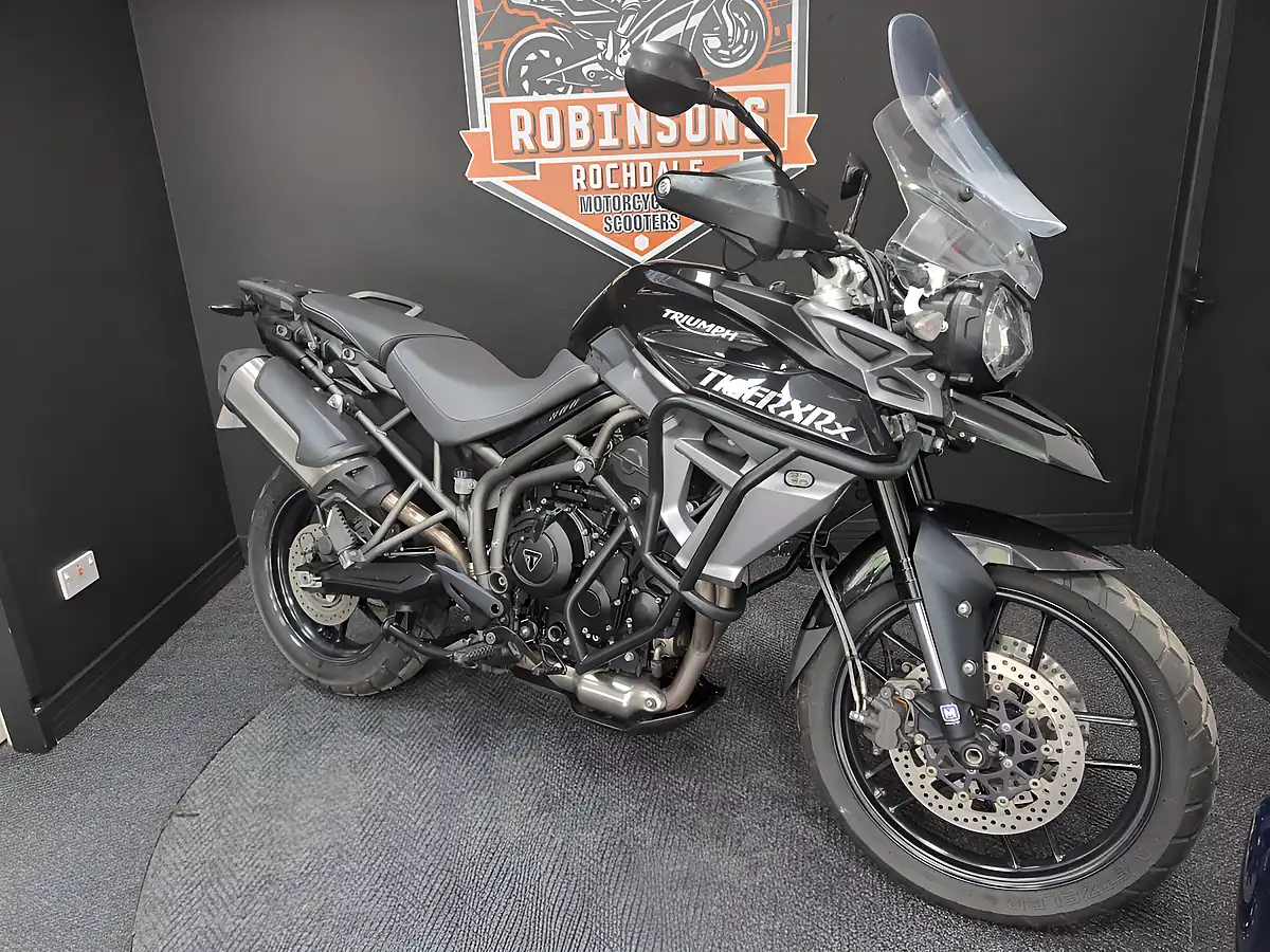 Used 2016 Triumph Tiger 800 Xrx Black - Interior and Exterior details 3