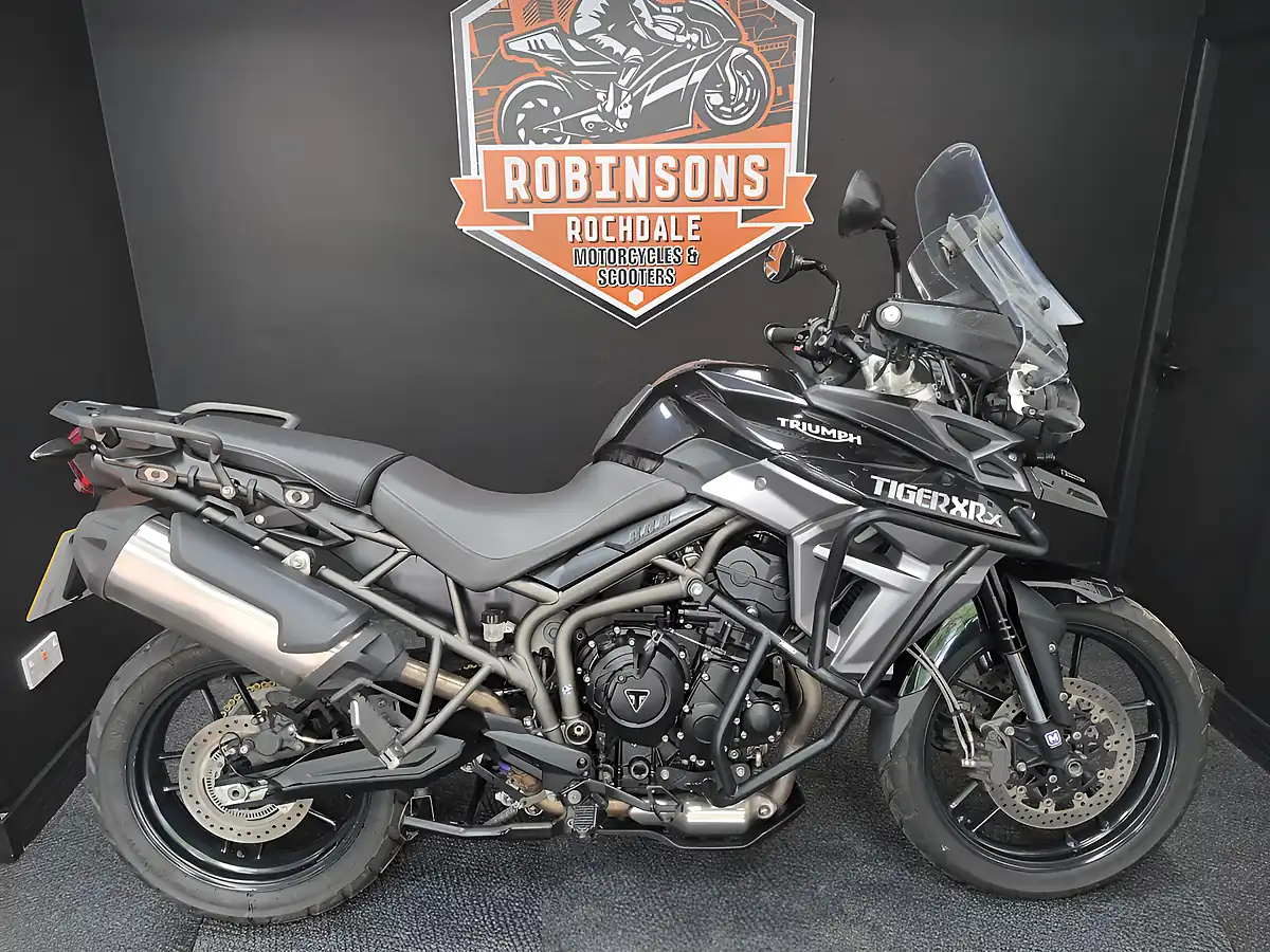Used 2016 Triumph Tiger 800 Xrx Black - Interior and Exterior details 4