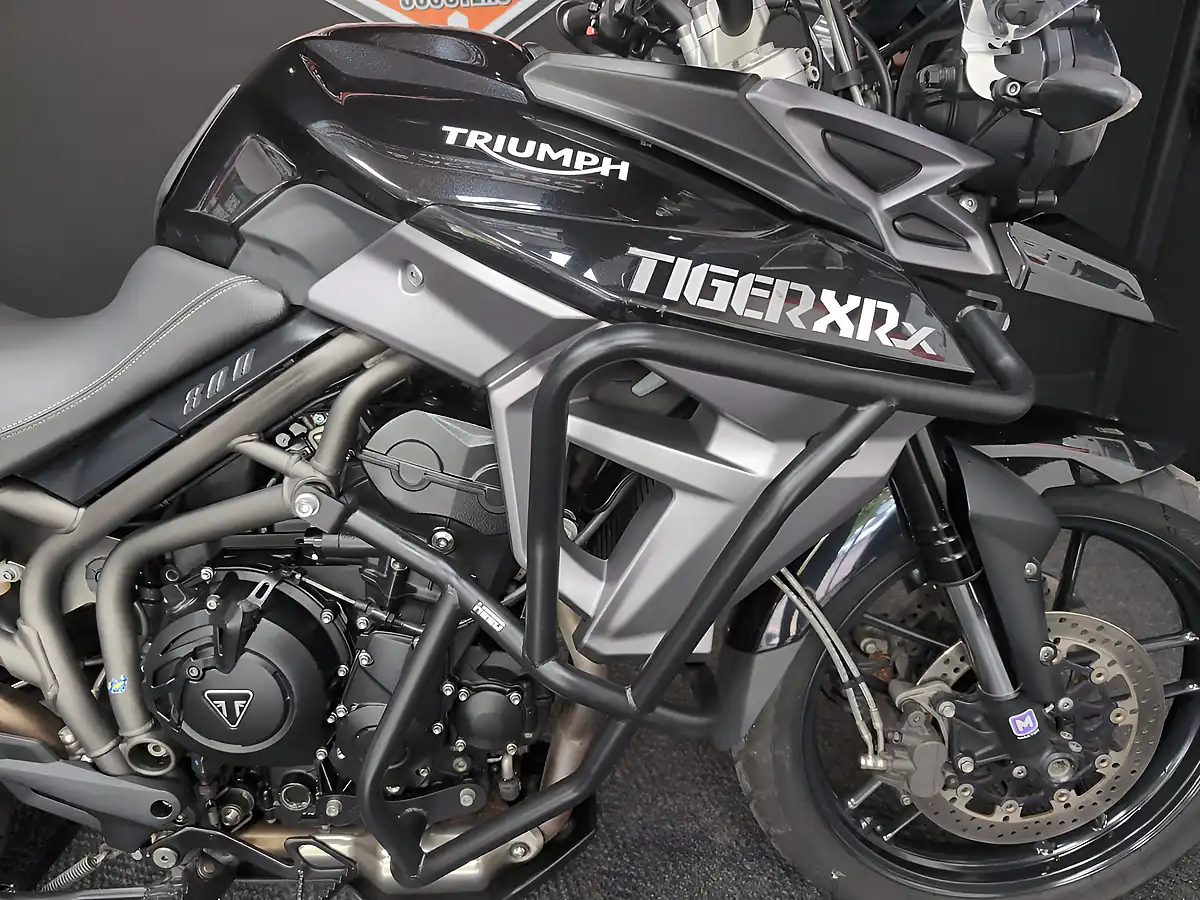 Used 2016 Triumph Tiger 800 Xrx Black - Interior and Exterior details 5