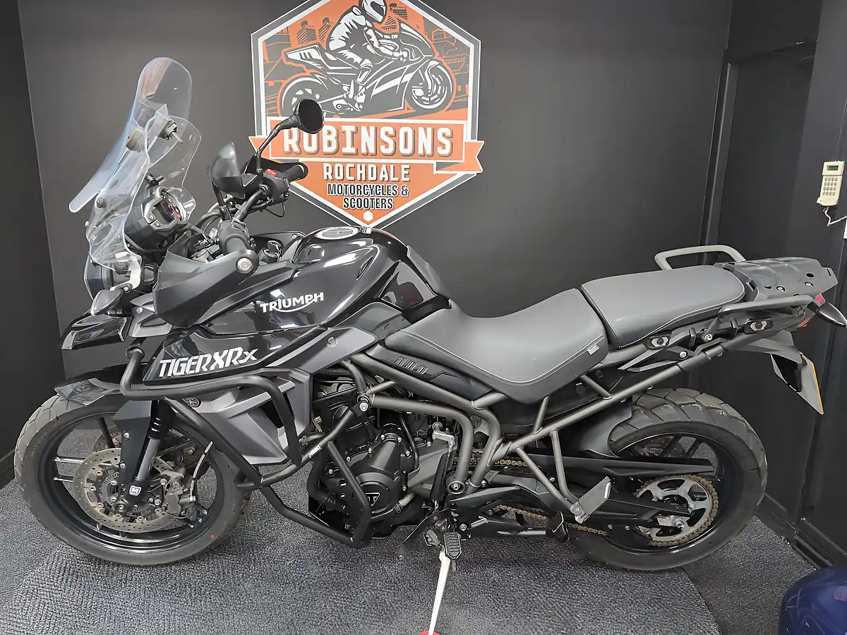 Used 2016 Triumph Tiger 800 Xrx - Interior and Exterior details 9