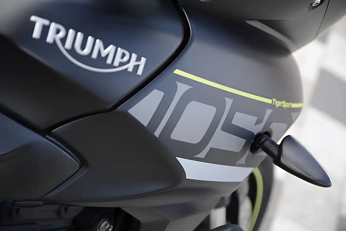 Used 2016 Triumph Tiger Sport Black - Interior and Exterior details 3