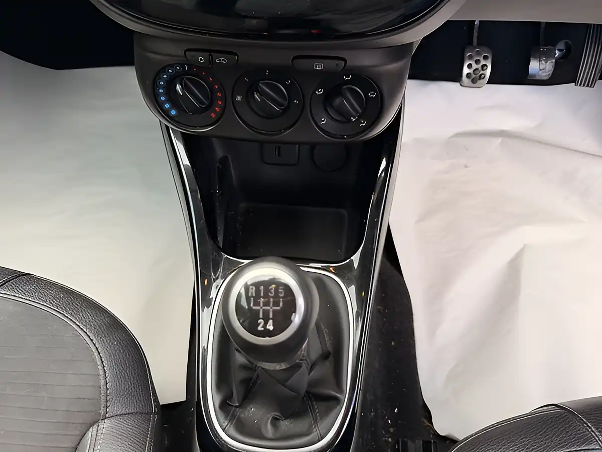 Used 2016 Vauxhall Adam Energised Black - Interior and Exterior details 16