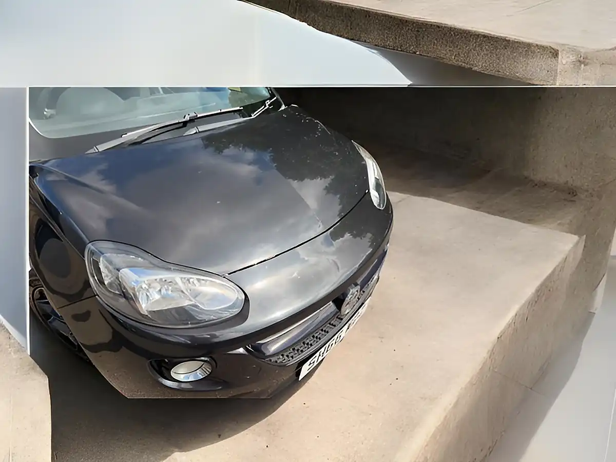 Used 2016 Vauxhall Adam Energised Black - Interior and Exterior details 9