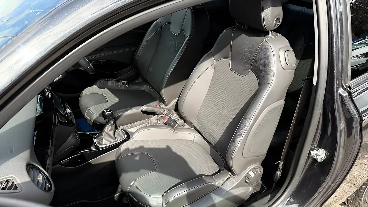Used 2016 Vauxhall Adam Energised Black - Interior and Exterior details 18