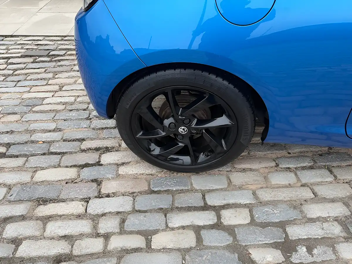 Used 2016 Vauxhall Adam Energised Blue - Interior and Exterior details 19