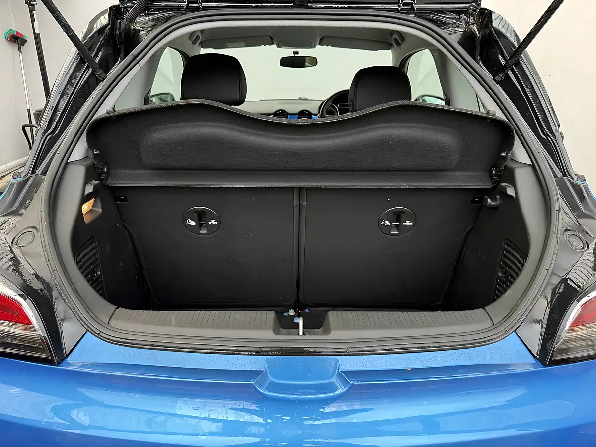 Used 2016 Vauxhall Adam Energised Blue - Interior and Exterior details 6