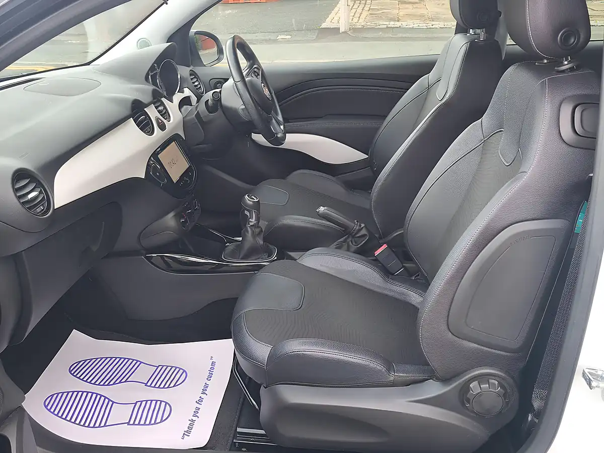 Used 2016 Vauxhall Adam Energised White - Interior and Exterior details 16