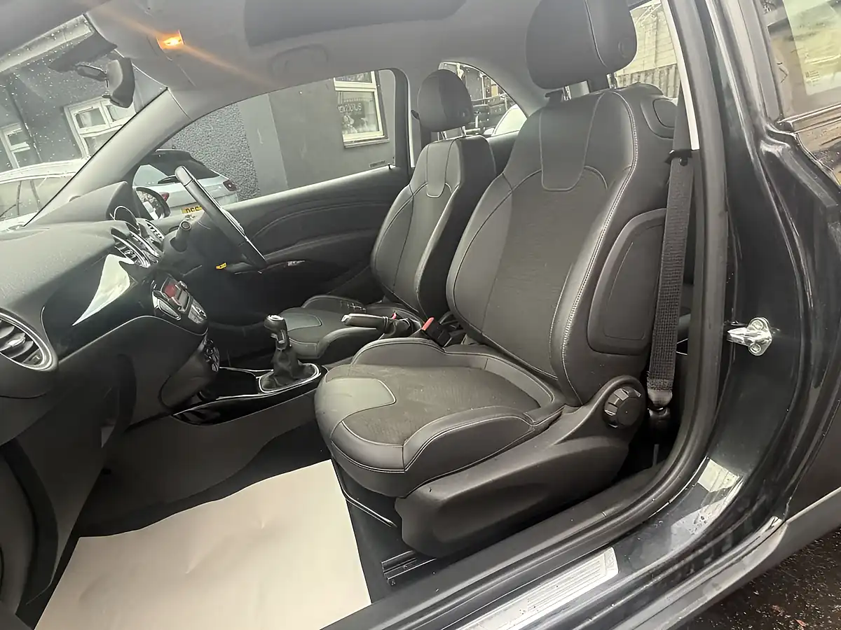 Used 2016 Vauxhall Adam Rocks Air Black - Interior and Exterior details 11
