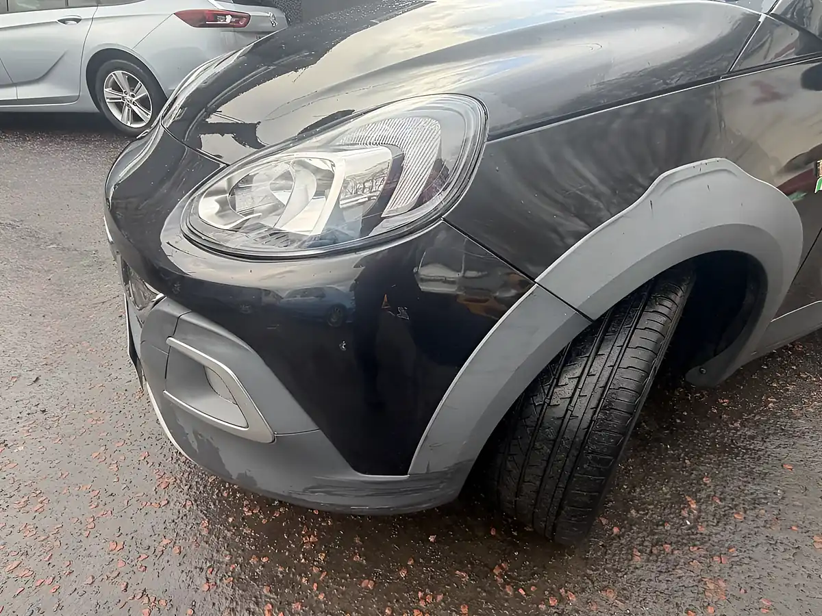 Used 2016 Vauxhall Adam Rocks Air Black - Interior and Exterior details 13