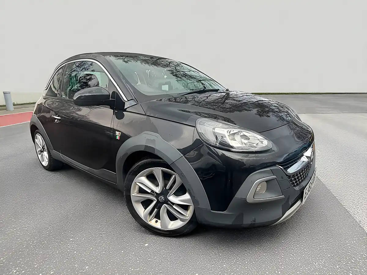 Used 2016 Vauxhall Adam Rocks Air Black - Interior and Exterior details 2