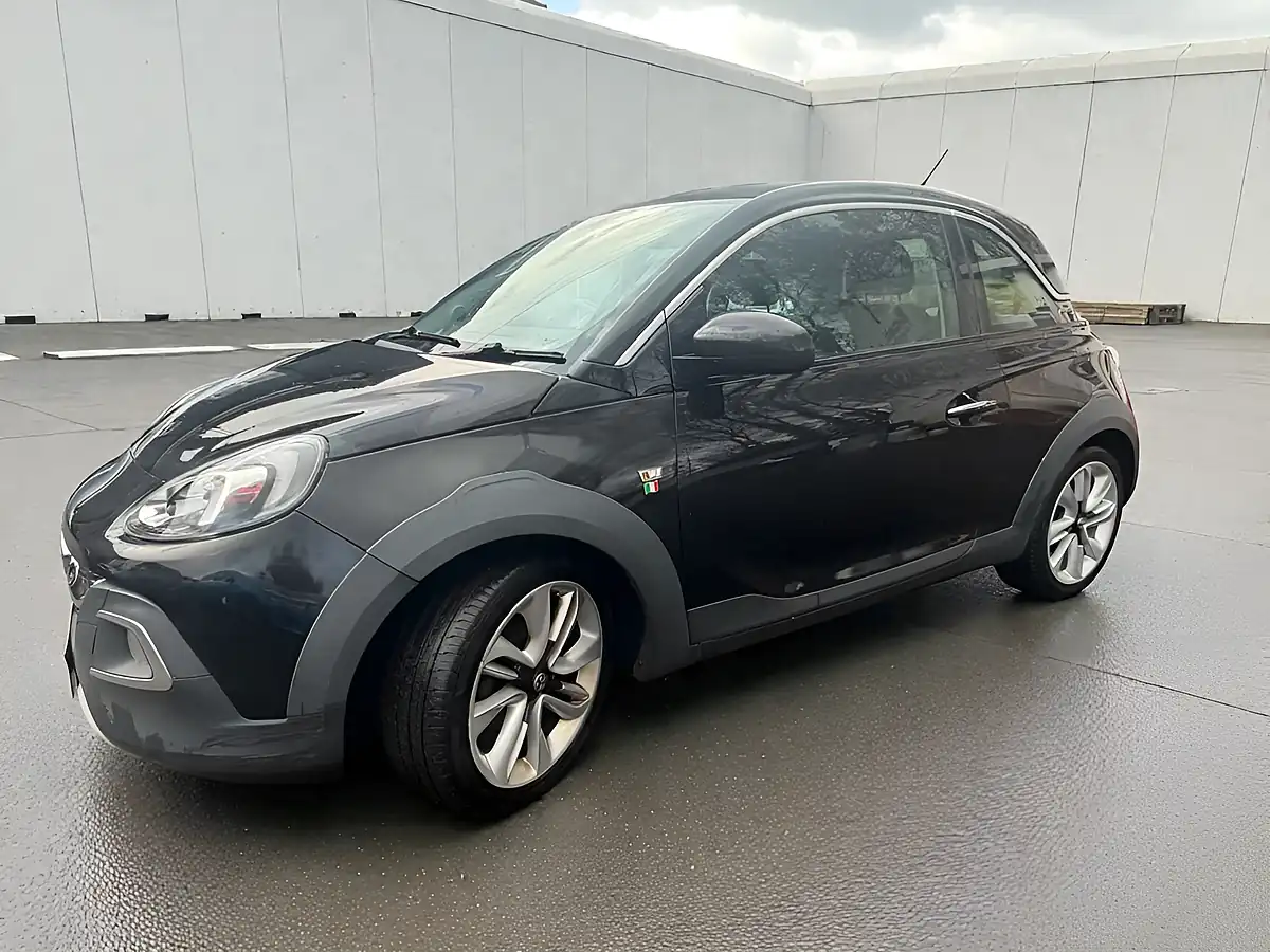 Used 2016 Vauxhall Adam Rocks Air Black - Interior and Exterior details 3