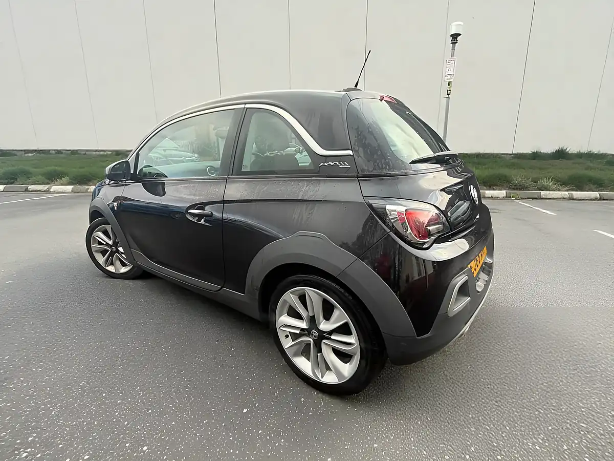 Used 2016 Vauxhall Adam Rocks Air Black - Interior and Exterior details 5