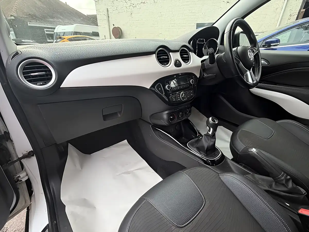 Used 2016 Vauxhall Adam Rocks White - Interior and Exterior details 11