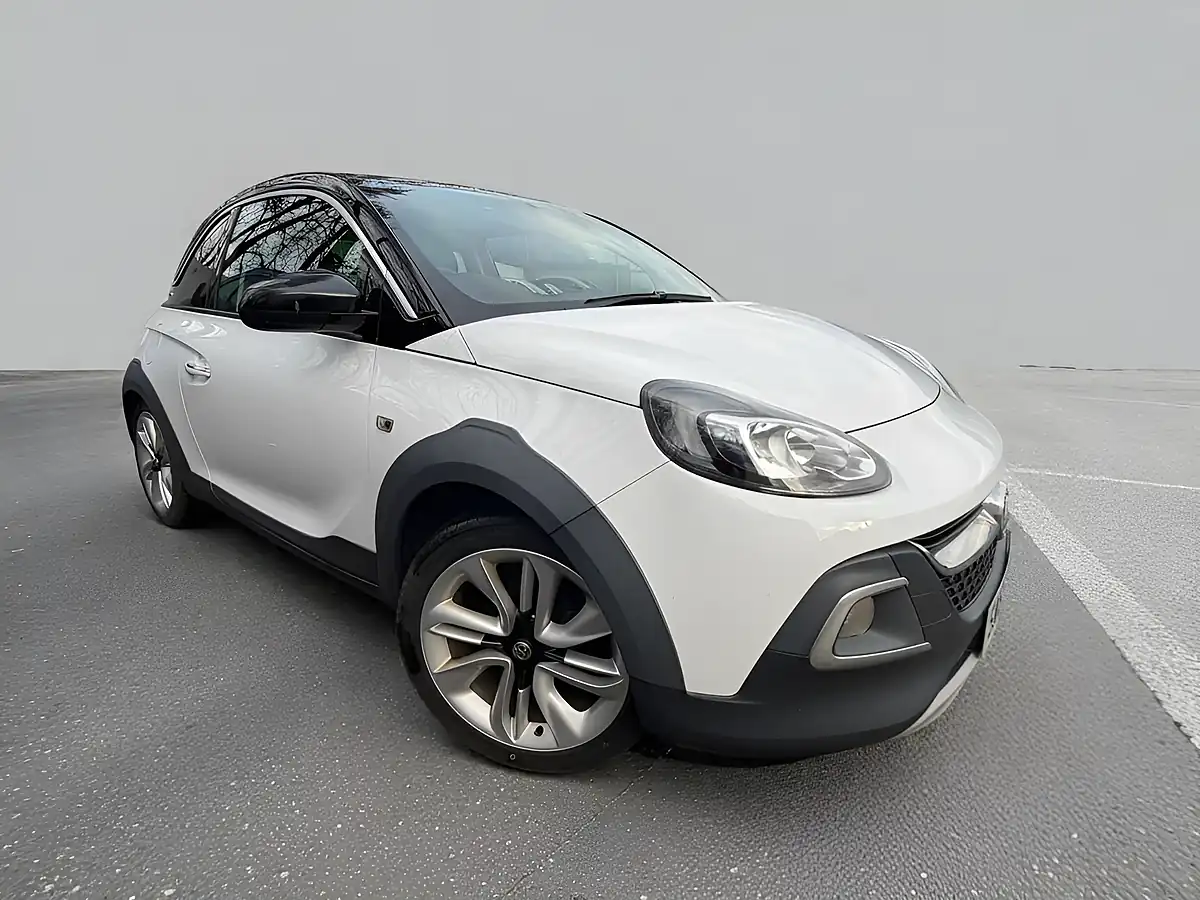 Used 2016 Vauxhall Adam Rocks White - Interior and Exterior details 2