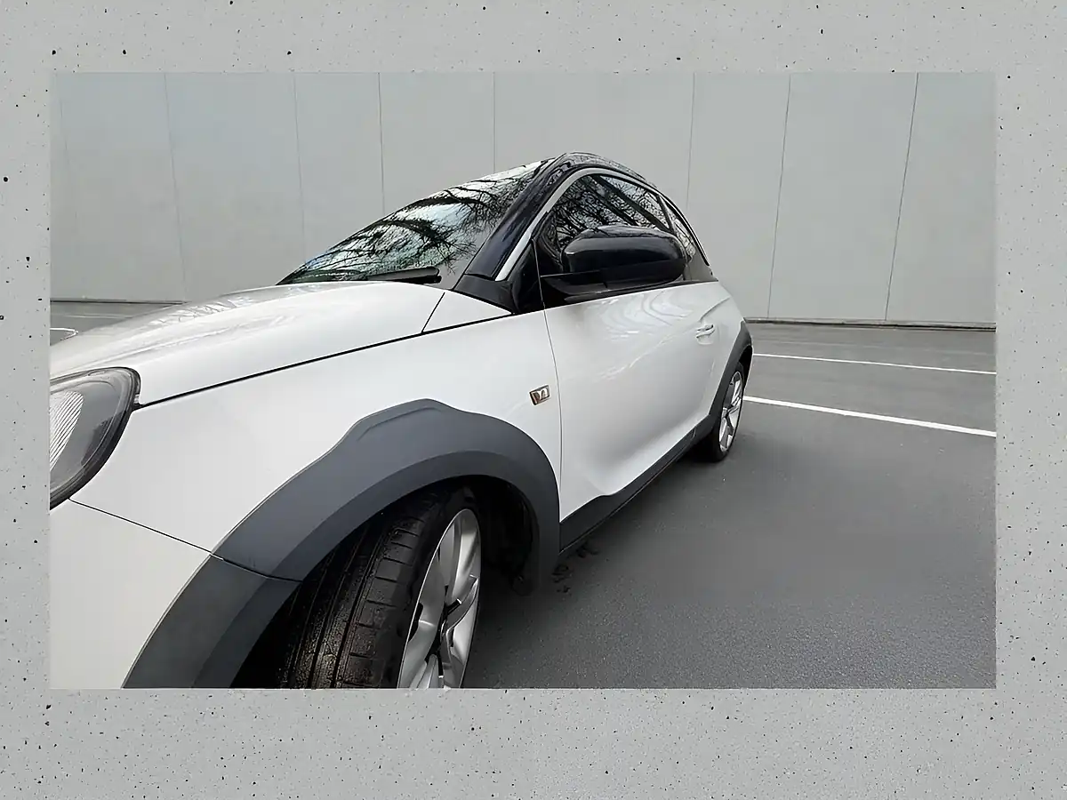 Used 2016 Vauxhall Adam Rocks White - Interior and Exterior details 9