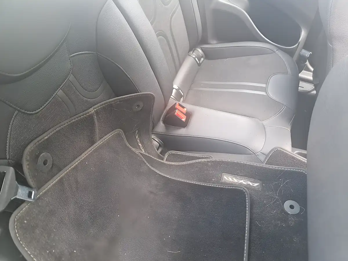 Used 2016 Vauxhall Adam Slam White - Interior and Exterior details 13