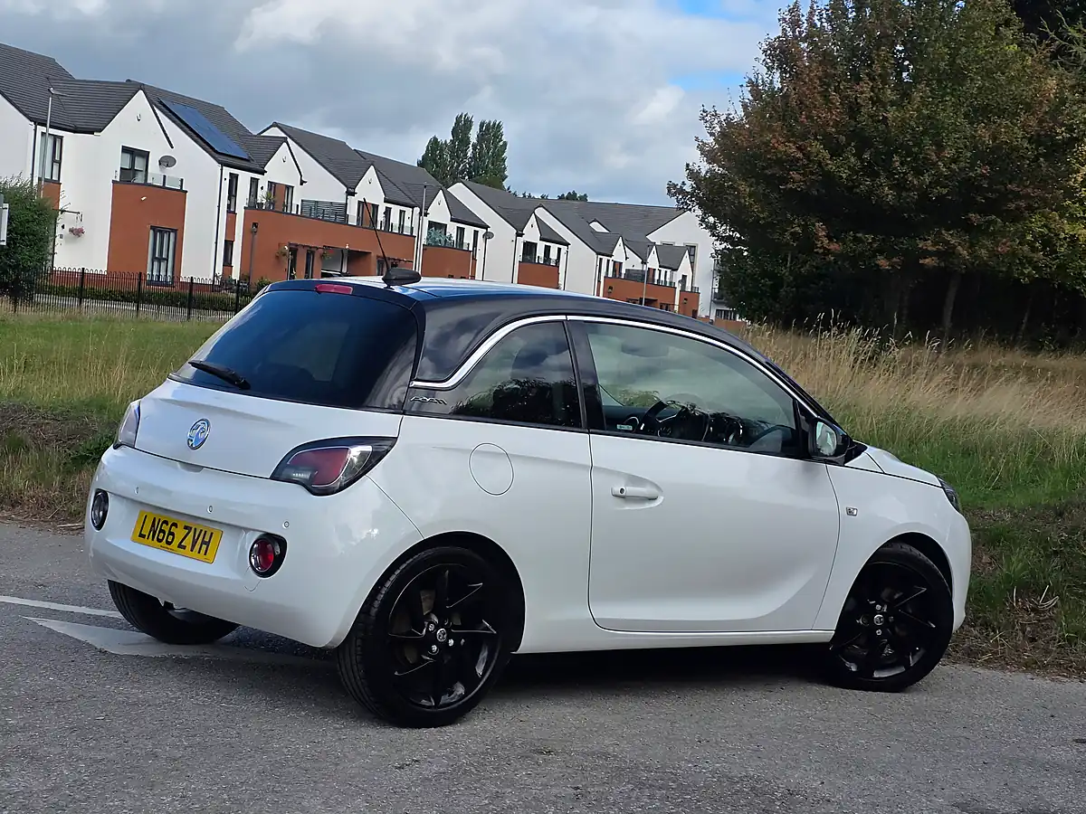 Used 2016 Vauxhall Adam Slam White - Interior and Exterior details 5