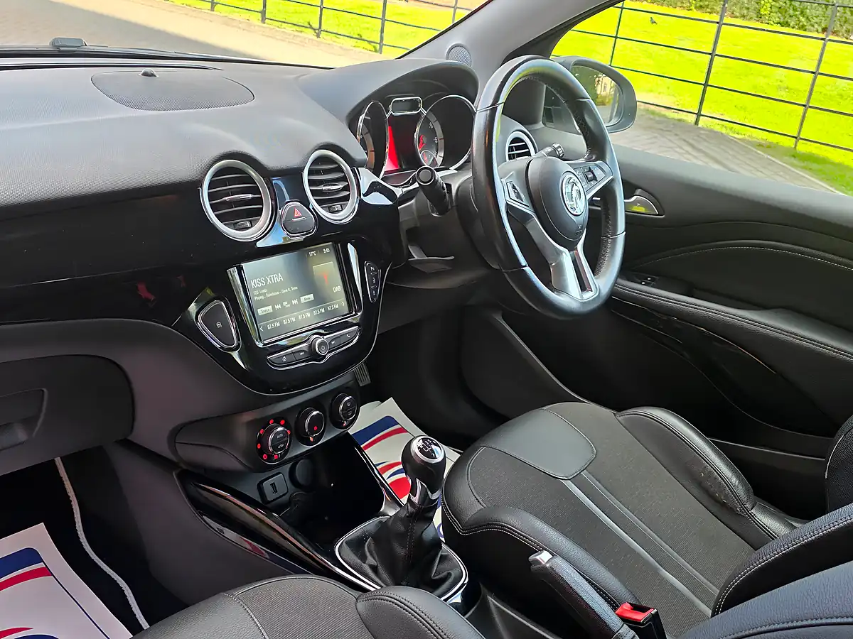 Used 2016 Vauxhall Adam Slam White - Interior and Exterior details 9