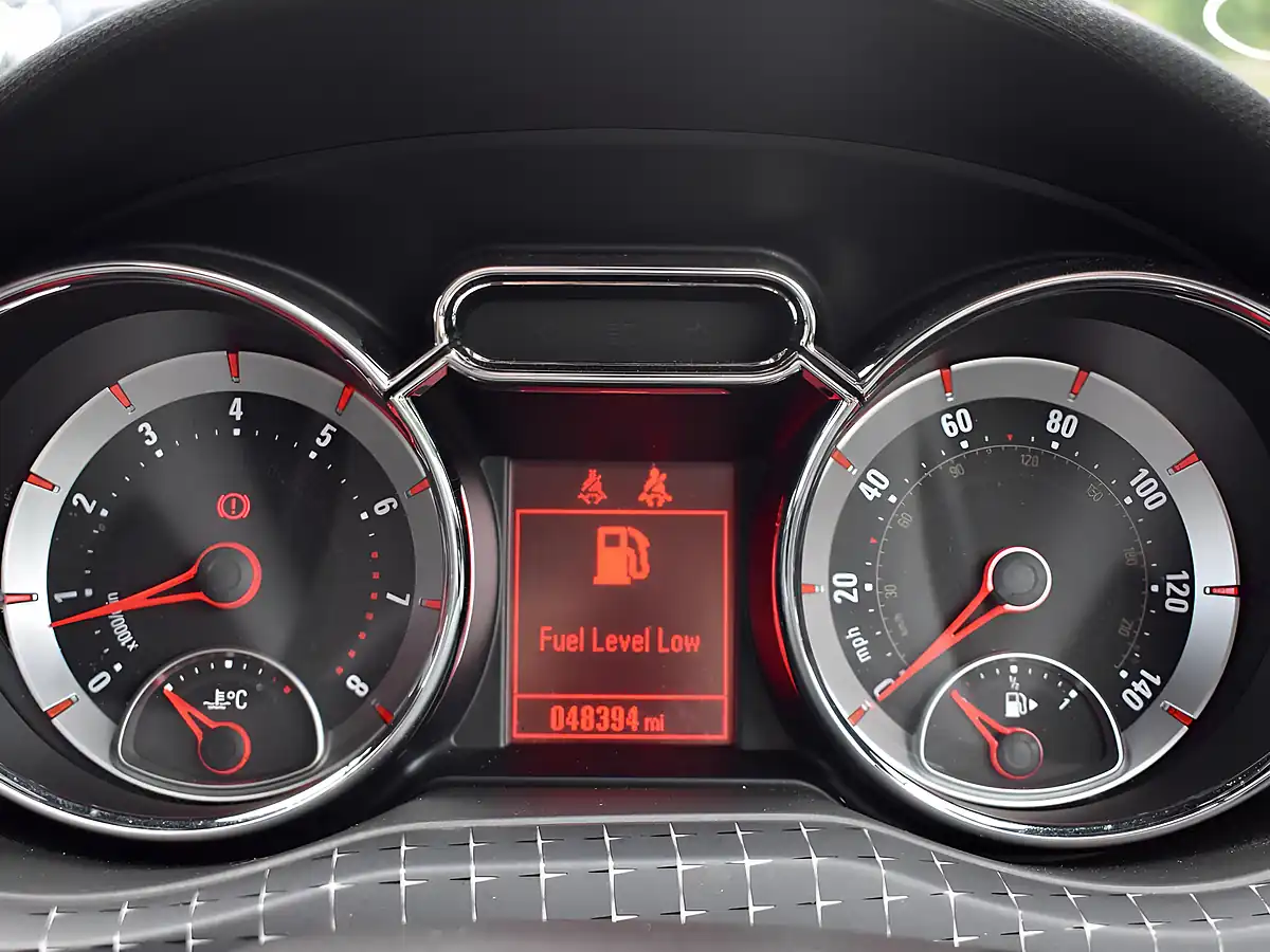 Used 2016 Vauxhall Adam Slam Yellow - Interior and Exterior details 14