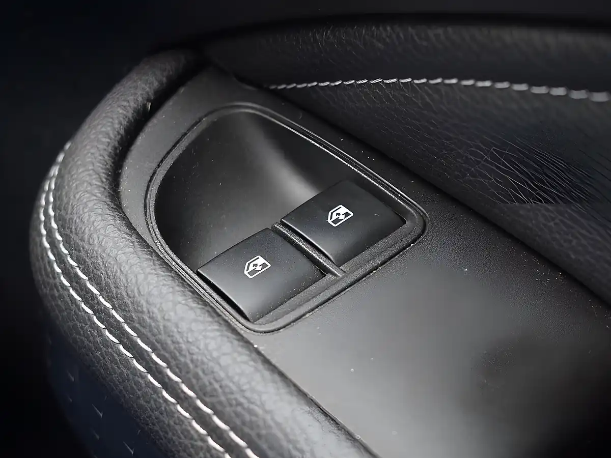 Used 2016 Vauxhall Adam Slam Yellow - Interior and Exterior details 17