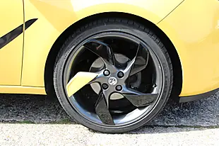 Used 2016 Vauxhall Adam Slam Yellow - Interior and Exterior details 11
