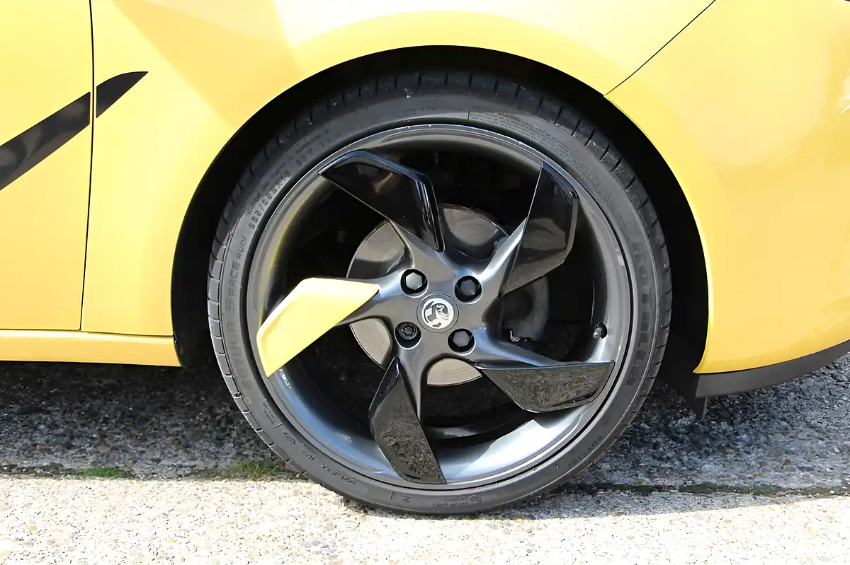 Used 2016 Vauxhall Adam Slam Yellow - Interior and Exterior details 11