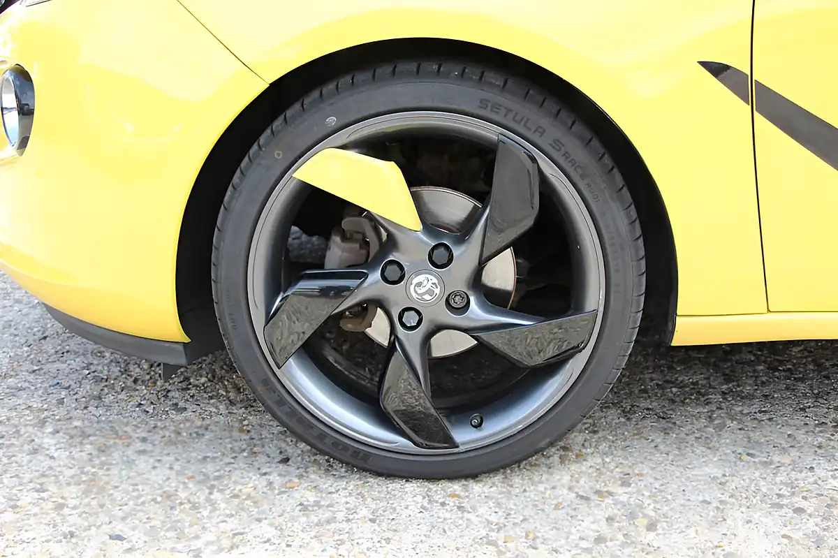 Used 2016 Vauxhall Adam Slam Yellow - Interior and Exterior details 12
