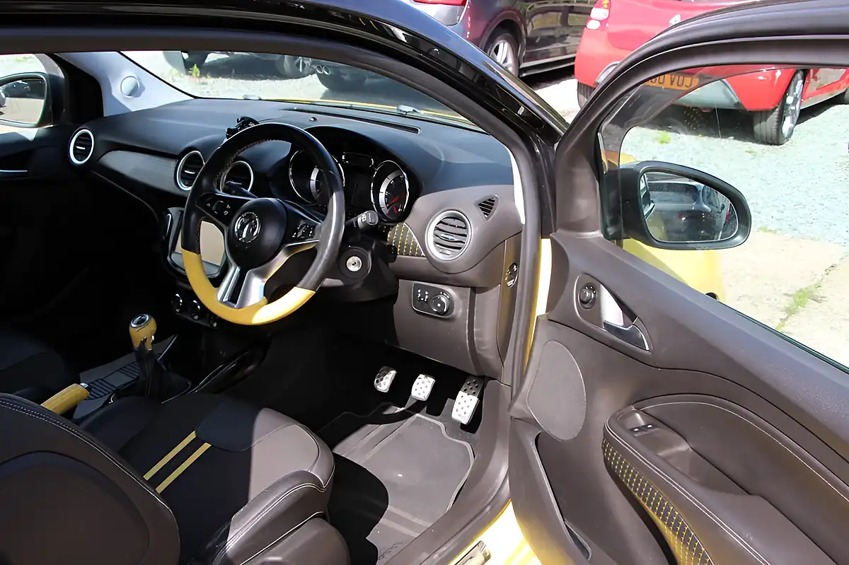 Used 2016 Vauxhall Adam Slam Yellow - Interior and Exterior details 14