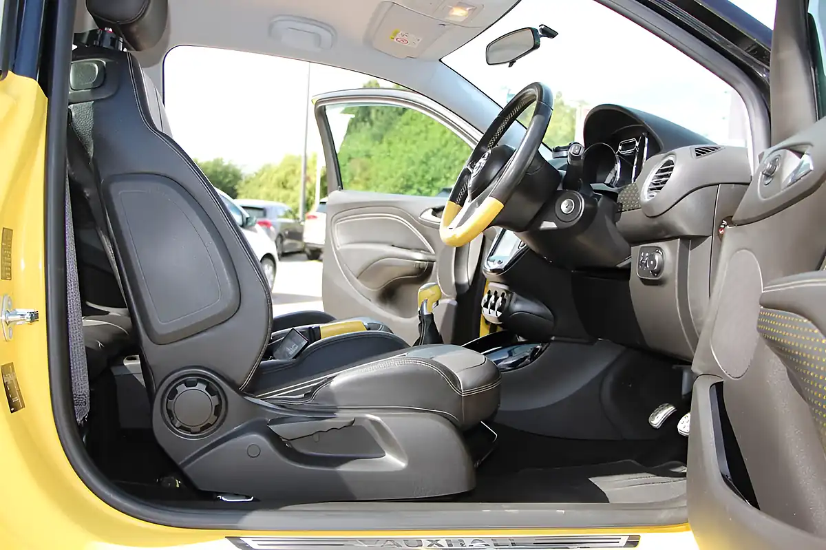 Used 2016 Vauxhall Adam Slam Yellow - Interior and Exterior details 16