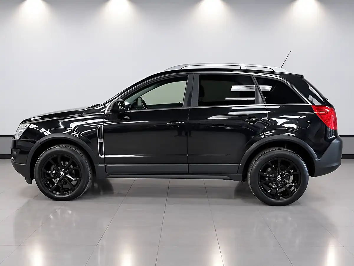 Used 2016 Vauxhall Antara Diamond Black - Interior and Exterior details 5