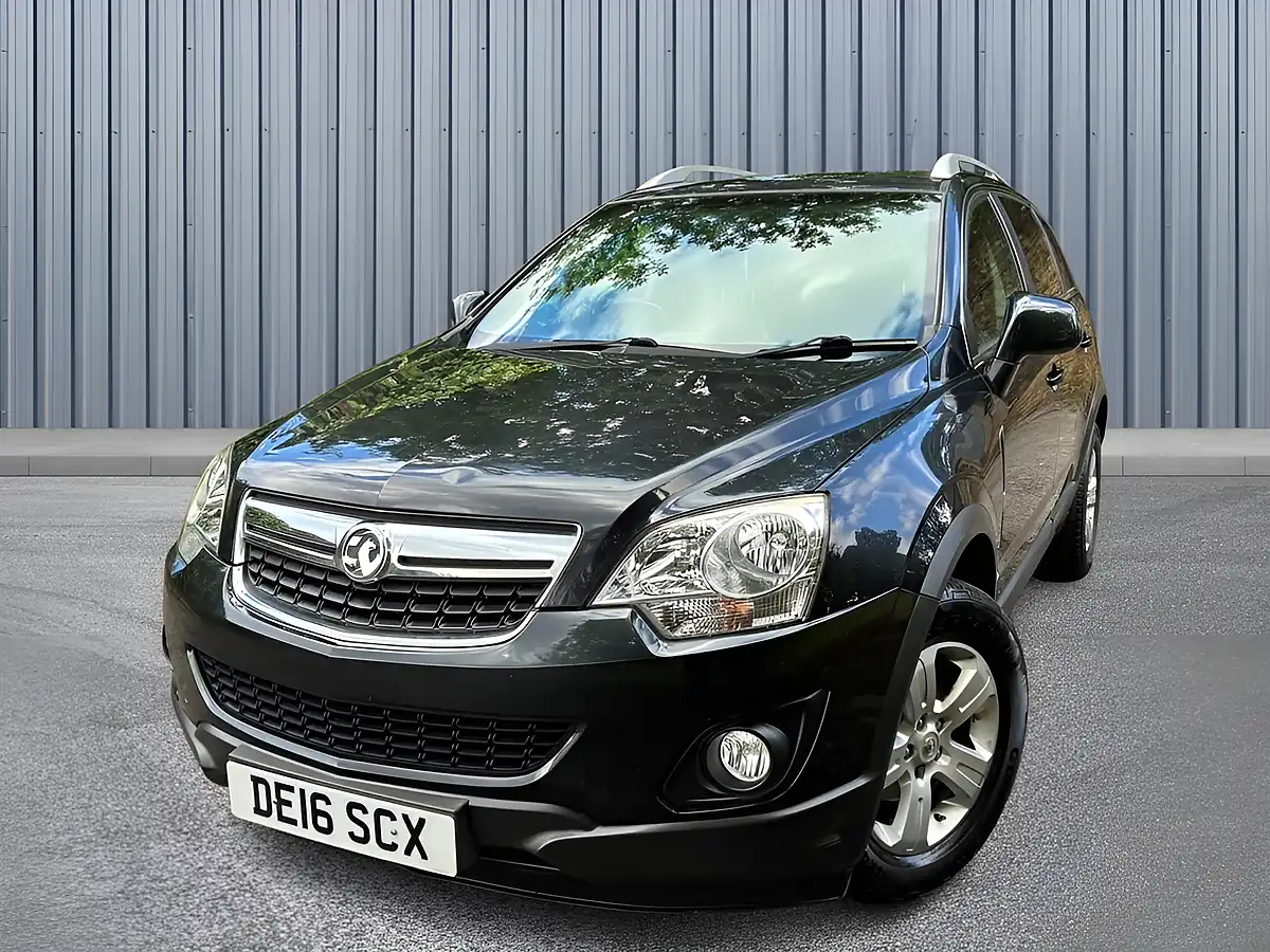 Used 2016 Vauxhall Antara Exclusiv Black - Interior and Exterior details 3