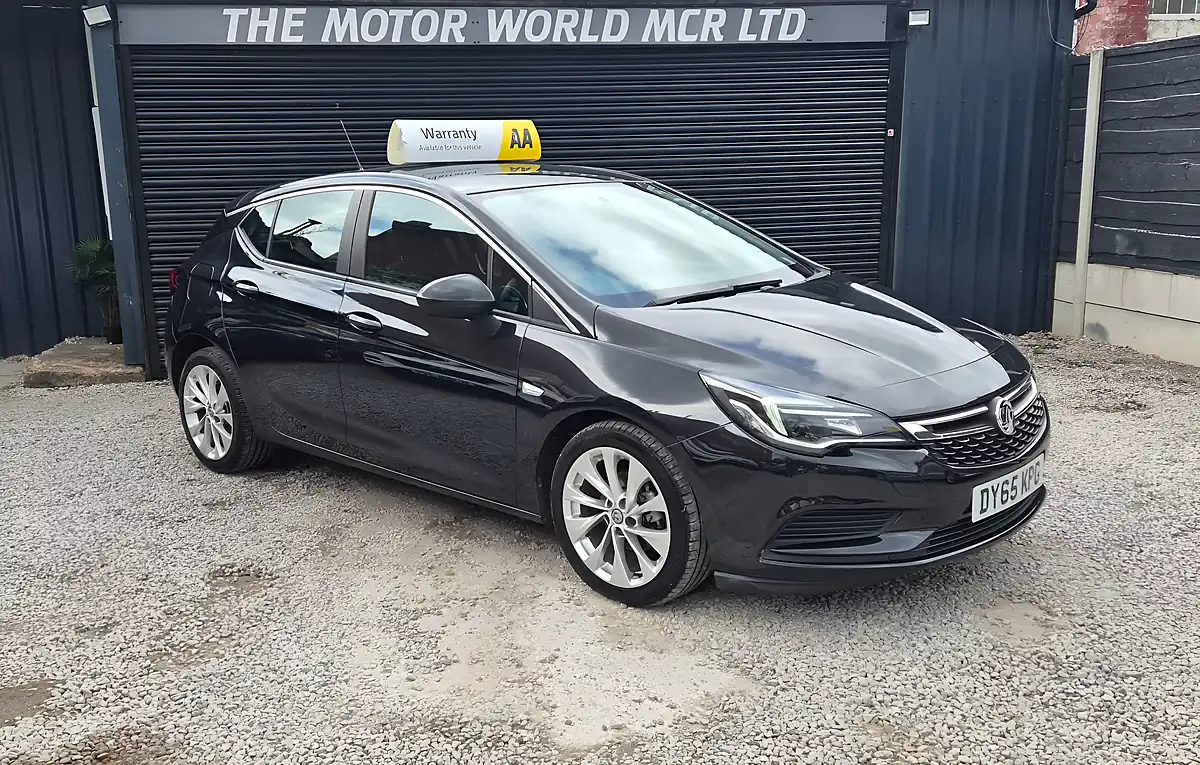 Used 2016 Vauxhall Astra Design Black - Front View