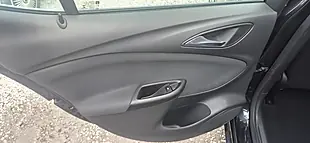 Used 2016 Vauxhall Astra Design Black - Interior and Exterior details 17