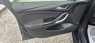 Used 2016 Vauxhall Astra Design Black - Interior and Exterior details 18