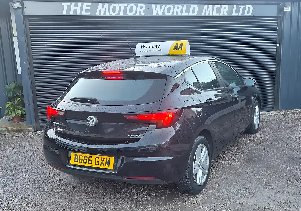 Used 2016 Vauxhall Astra Design Black - Interior and Exterior details 6