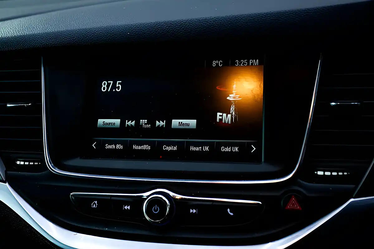 Used 2016 Vauxhall Astra Design Black - Interior and Exterior details 17