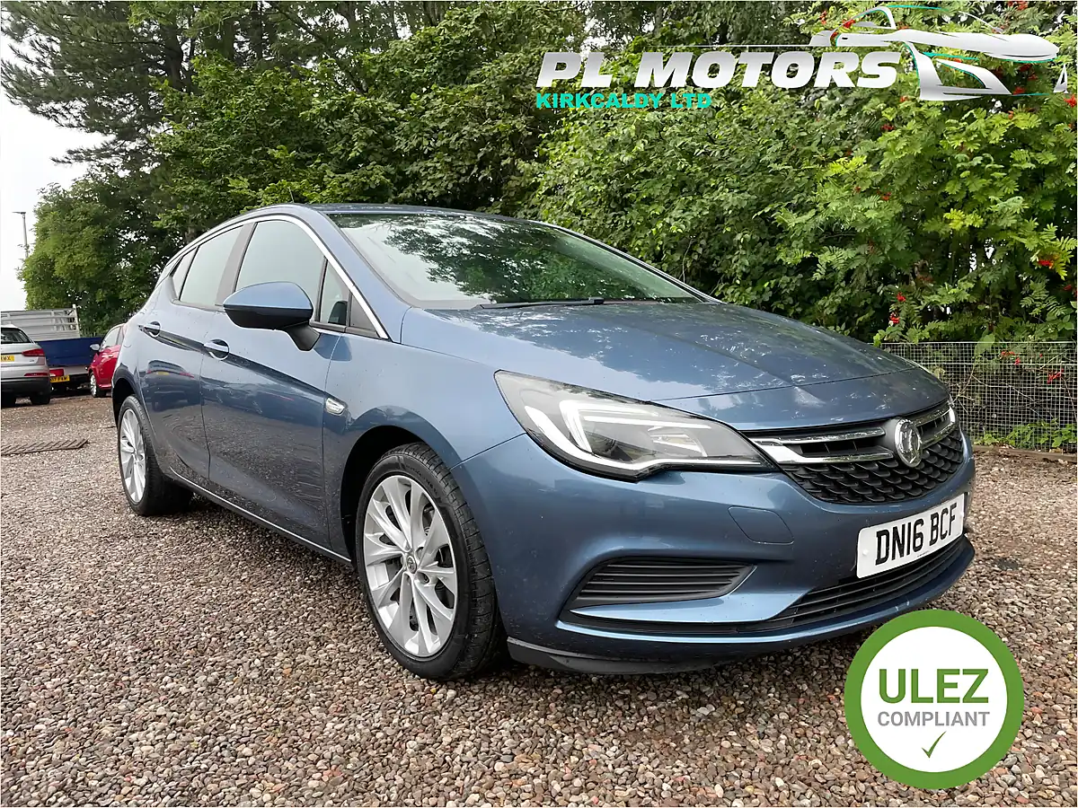 Used 2016 Vauxhall Astra Design Blue - Front View