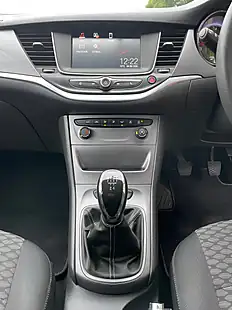 Used 2016 Vauxhall Astra Design Blue - Interior and Exterior details 14