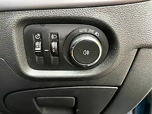 Used 2016 Vauxhall Astra Design Blue - Interior and Exterior details 17
