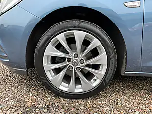Used 2016 Vauxhall Astra Design Blue - Interior and Exterior details 18