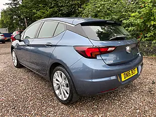Used 2016 Vauxhall Astra Design Blue - Interior and Exterior details 4