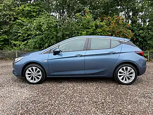 Used 2016 Vauxhall Astra Design Blue - Interior and Exterior details 6
