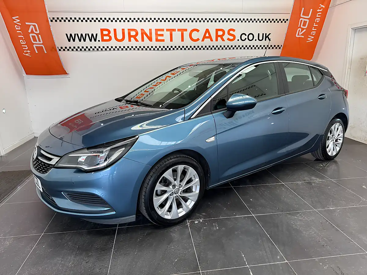 Used 2016 Vauxhall Astra Design Blue - Interior and Exterior details 2