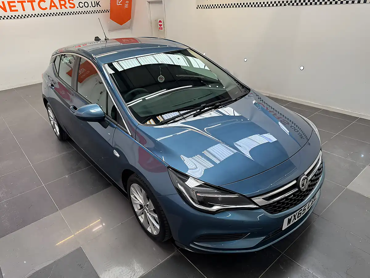 Used 2016 Vauxhall Astra Design Blue - Interior and Exterior details 20