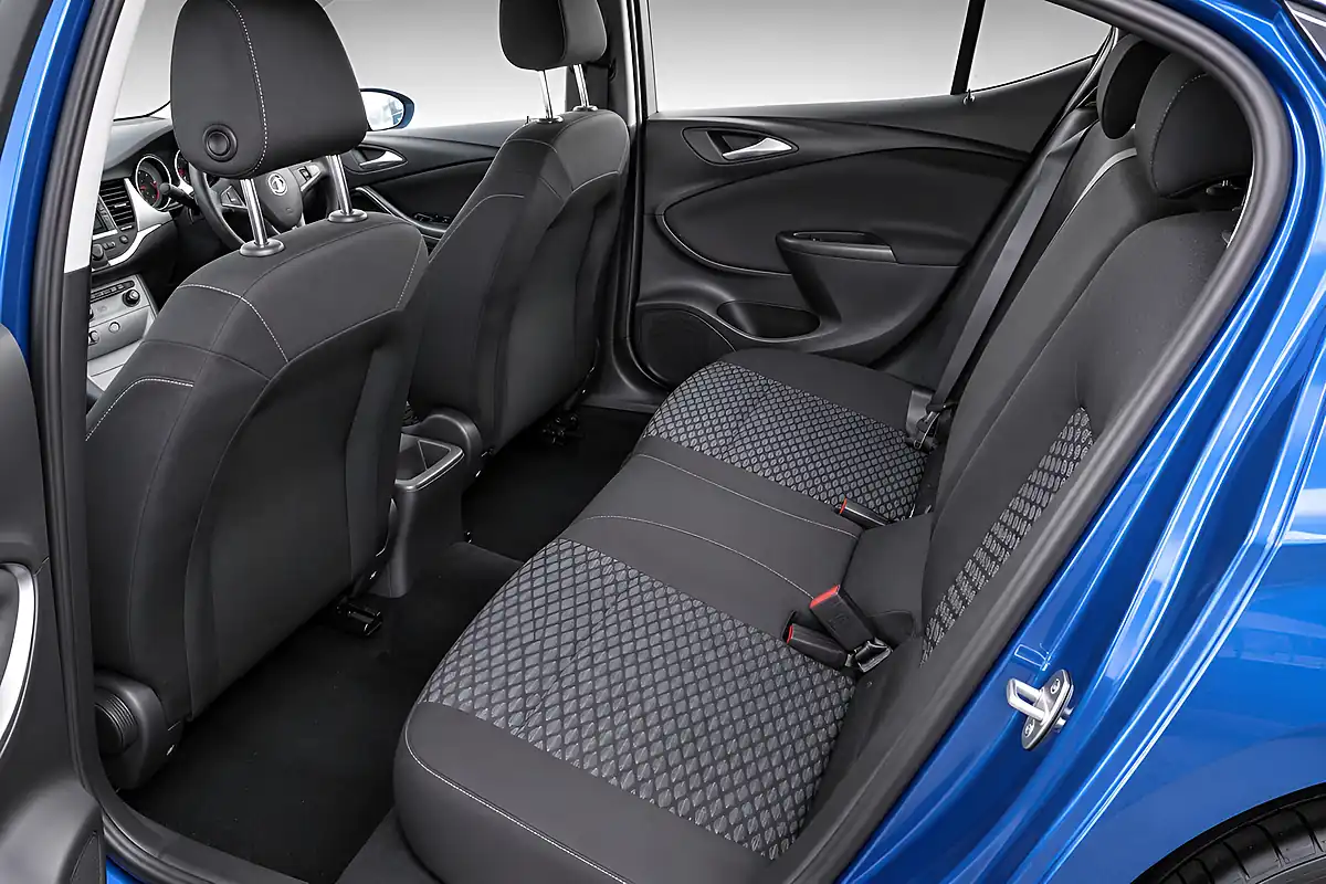 Used 2016 Vauxhall Astra Design Blue - Interior and Exterior details 12