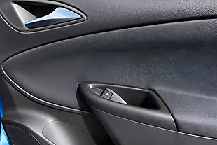 Used 2016 Vauxhall Astra Design Blue - Interior and Exterior details 14