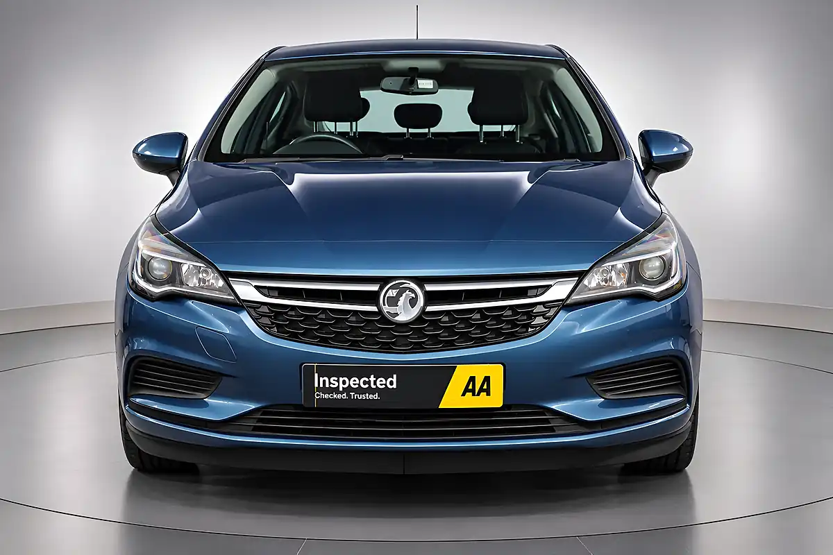 Used 2016 Vauxhall Astra Design Blue - Interior and Exterior details 2