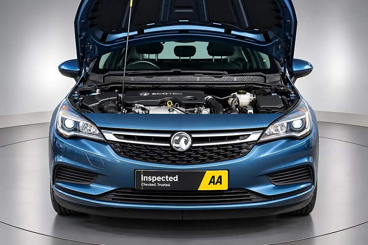 Used 2016 Vauxhall Astra Design Blue - Interior and Exterior details 4