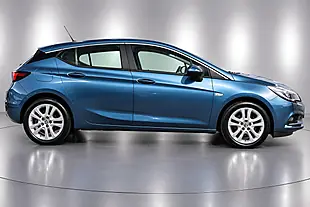 Used 2016 Vauxhall Astra Design Blue - Interior and Exterior details 8
